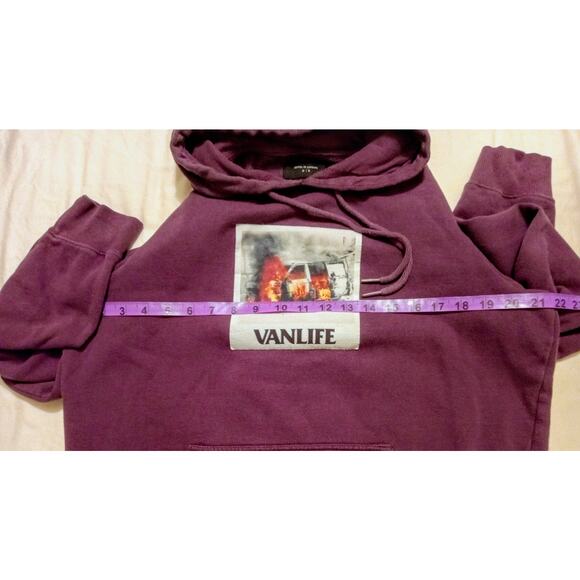 VTG Y2K VANLIFE Purple Hoodie Van On Fire Graphic Retro Humor Streetwear SZ M - Picture 5 of 6